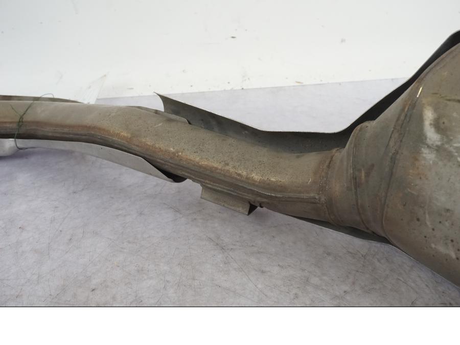 Vänster sida på Ljuddämpare från en Honda CBR 600 RR -2004 motorcykel.