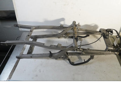 Vänster sida på Bakram från en Kawasaki ZXR 400 -1993 motorcykel.