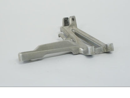 Snett uppifrån på Fotpinnefäste från en Honda CBR 600 -1998 motorcykel.