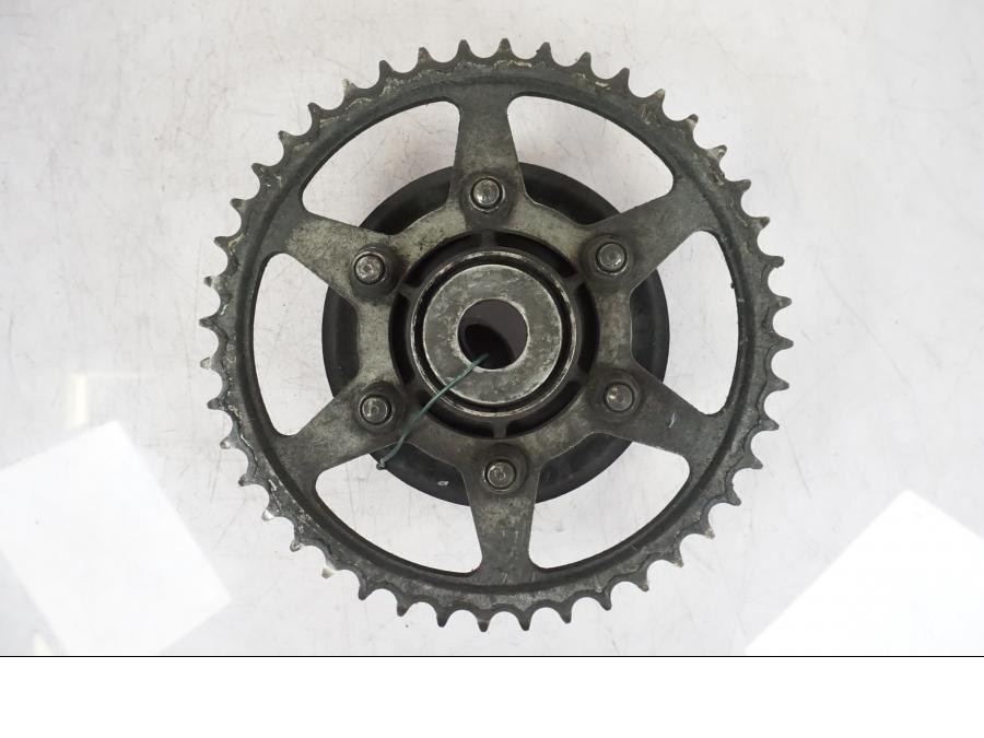 Framsidan på Drevfäste från en Kawasaki ZX-12R -2000 motorcykel.