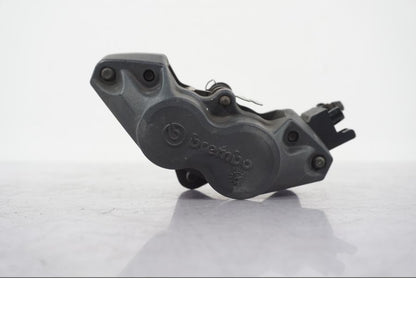 Snett uppifrån på Bromsok från en BMW R 1200 GS -2005 motorcykel.