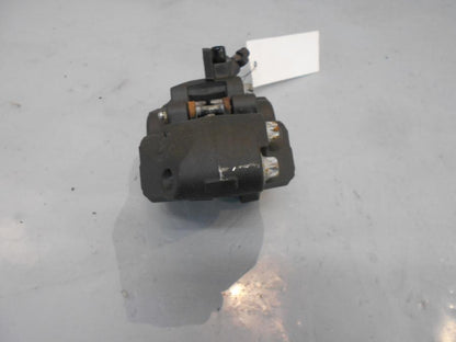 Höger sida på Bromsok från en Kawasaki Z 900 -2018 motorcykel.