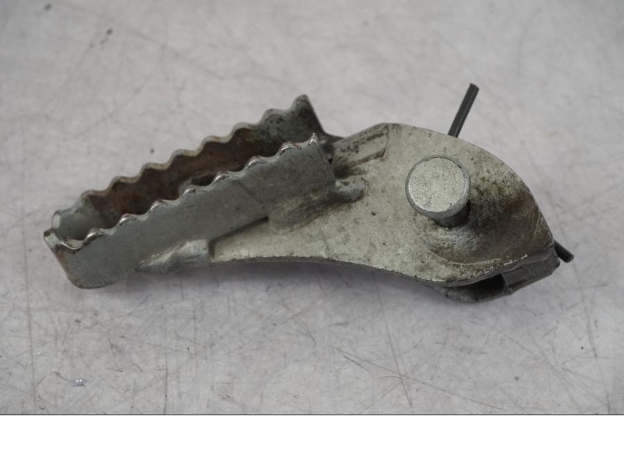 Höger sida på Fotpinne från en BMW R 1100 GS -1998 motorcykel.