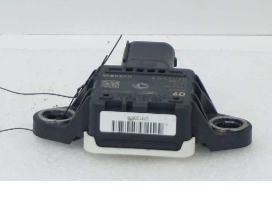 Baksidan på Tilt Sensor från en KTM 1290 Super Adventure R -2021 motorcykel.