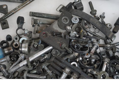 Snett uppifrån på Skruv / Mutter etc från en Yamaha XJ 900 S -1997 motorcykel.