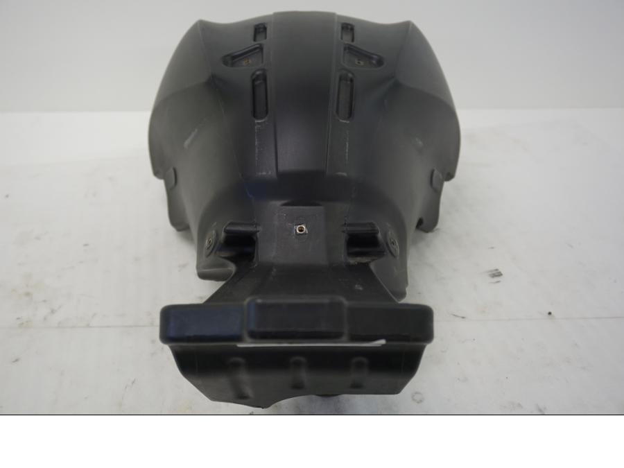 Vänster sida på Bensintank från en Ducati Monster 696 -2008 motorcykel.