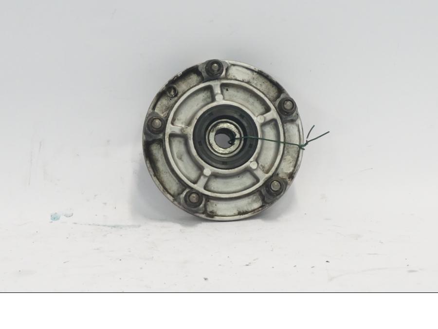 Framsidan på Drevfäste från en Suzuki DL 1000 -2003 motorcykel.