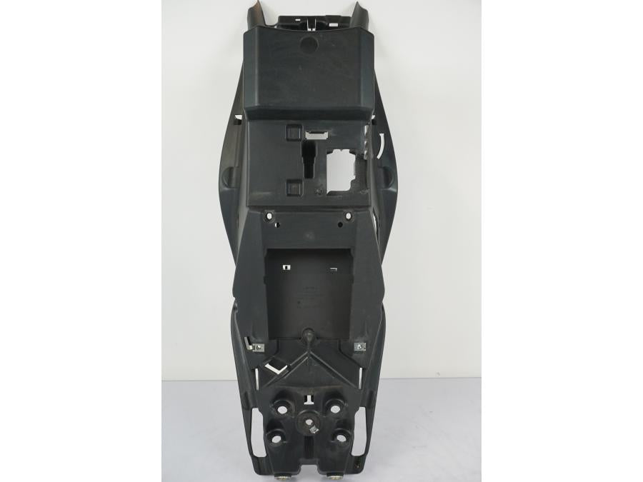 Extrabild2 på Undertail från en KTM 1290 Super Duke R -2015 motorcykel.