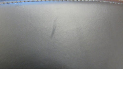 Snett uppifrån på Sidoväska från en H-D Touring Road King Classic FLHRCI -2018 motorcykel.