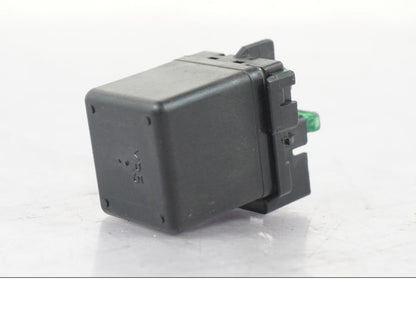 Vänster sida på Startrelä från en Kawasaki ZX-6R -2011 motorcykel.