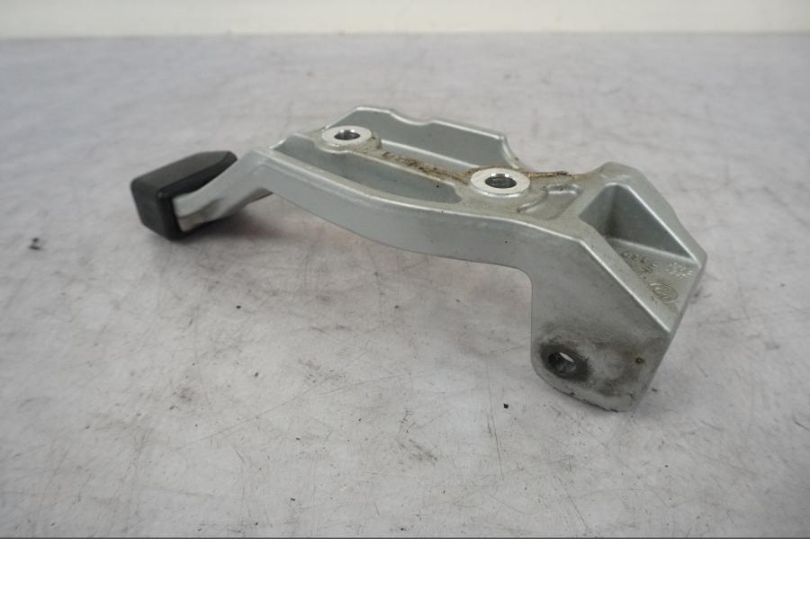 Höger sida på Sidoväskhållare från en BMW R 850 R -2004 motorcykel.