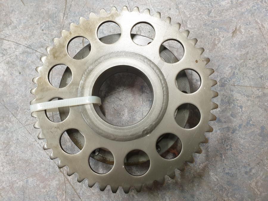 Baksidan på Startkoppling från en Honda CBR 900 RR -2002 motorcykel.