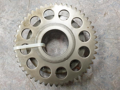 Baksidan på Startkoppling från en Honda CBR 900 RR -2002 motorcykel.