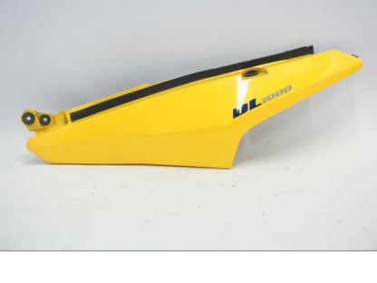 Framsidan på Bakvinge från en Suzuki DL 1000 -2003 motorcykel.