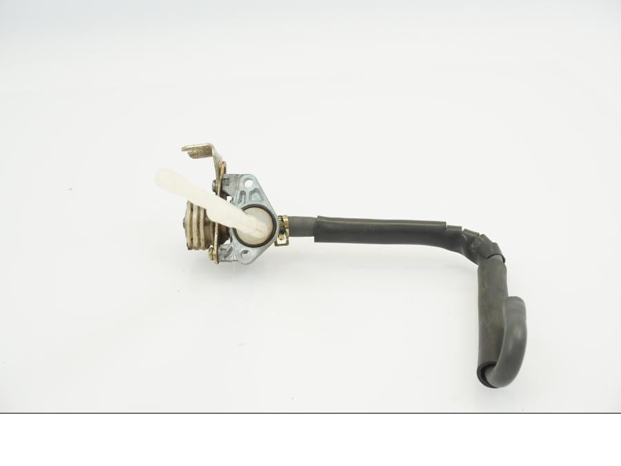 Vänster sida på Bensinkran från en Honda VFR 750 -1990 motorcykel.