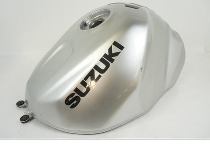 Framsidan på Bensintank från en Suzuki GSX-R 1000 -2003 motorcykel.