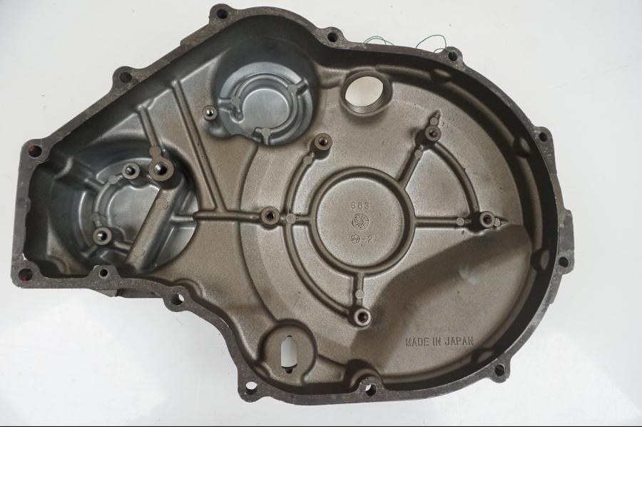 Snett uppifrån på Kopplingskåpa från en Kawasaki ZRX 1200 S -2004 motorcykel.