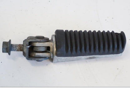 Framsidan på Fotpinne från en Yamaha YZF 1000 R -1997 motorcykel.