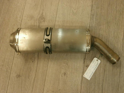 Framsidan på Ljuddämpare från en Ducati 848 EVO -2011 motorcykel.