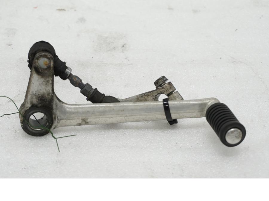 Framsidan på Växelpedal från en Honda XL 1000 V -2008 motorcykel.