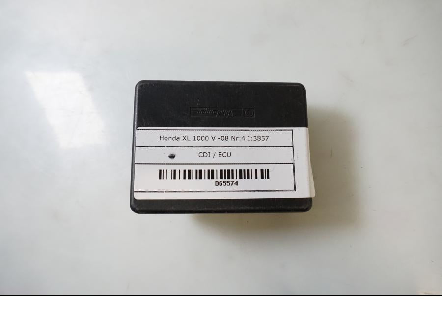 Framsidan på CDI / ECU från en Honda XL 1000 V -2008 motorcykel.