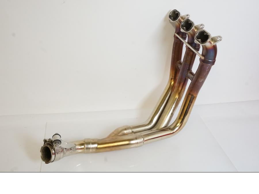 Framsidan på Grenrör från en Triumph Speed Triple -2009 motorcykel.