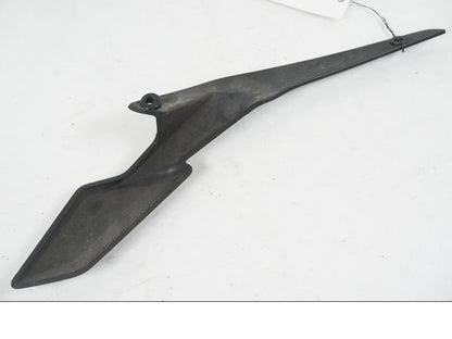 Höger sida på Kedjeskydd från en MV Agusta Dragster -2014 motorcykel.