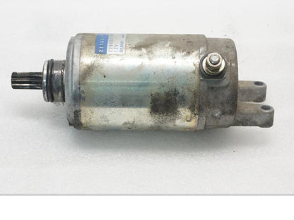 Framsidan på Startmotor från en Kawasaki ZX-9R -1998 motorcykel.