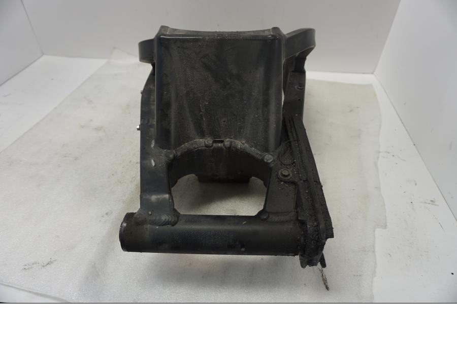 Höger sida på Sving från en Suzuki GSX-R 1000 -2003 motorcykel.