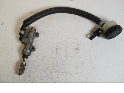 Baksidan på Bromshuvudcylinder från en Kawasaki ZZR 1100 -1998 motorcykel.