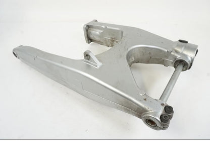 Framsidan på Sving från en Yamaha BT 1100 -2003 motorcykel.