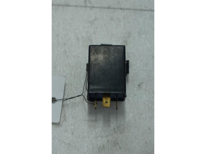 Framsidan på Blinkersrelä från en Triumph Thunderbird 900 -2000 motorcykel.