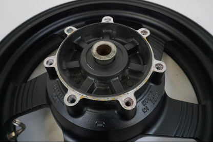 Vänster sida på Fälg från en Kawasaki VN 1500 -1996 motorcykel.