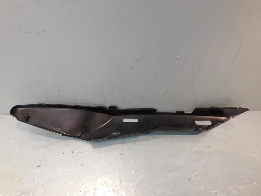 Baksidan på Bakvinge från en Kawasaki GTR 1400 -2012 motorcykel.