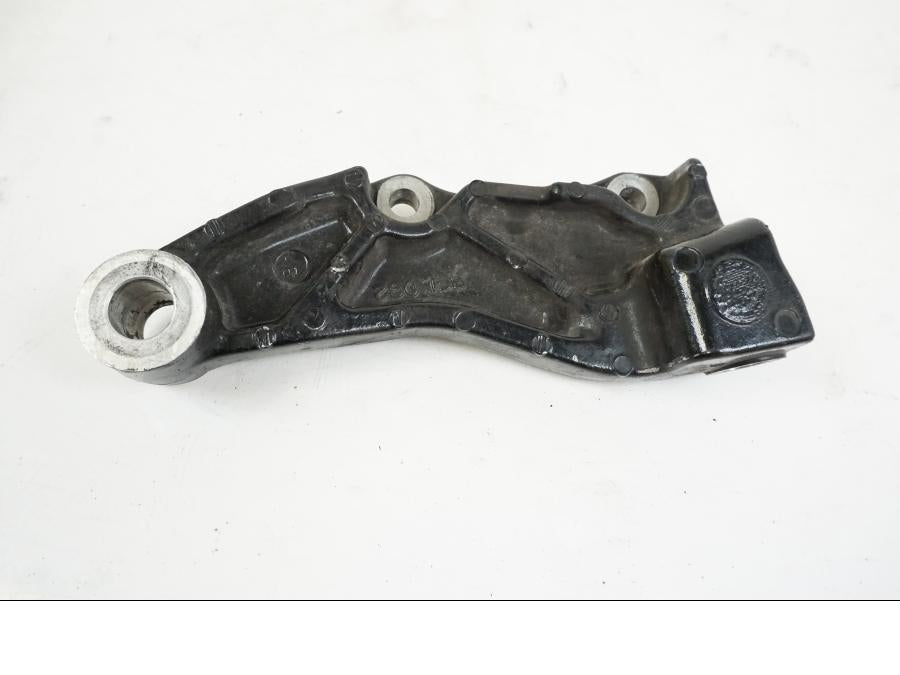 Höger sida på Bromsoksfäste från en Yamaha XVS 1100 -2004 motorcykel.