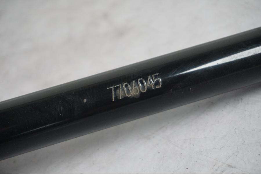 Snett uppifrån på Ramdel från en BMW R 1200 R -2007 motorcykel.