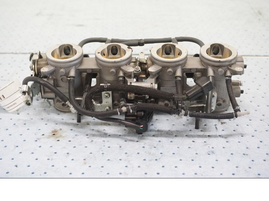 Baksidan på Spjällhus från en Kawasaki Z 900 -2019 motorcykel.