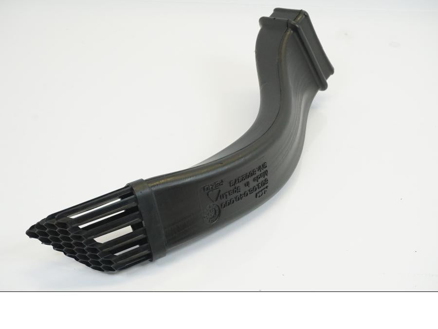 Framsidan på Luftintag från en KTM 1190 Adventure -2013 motorcykel.