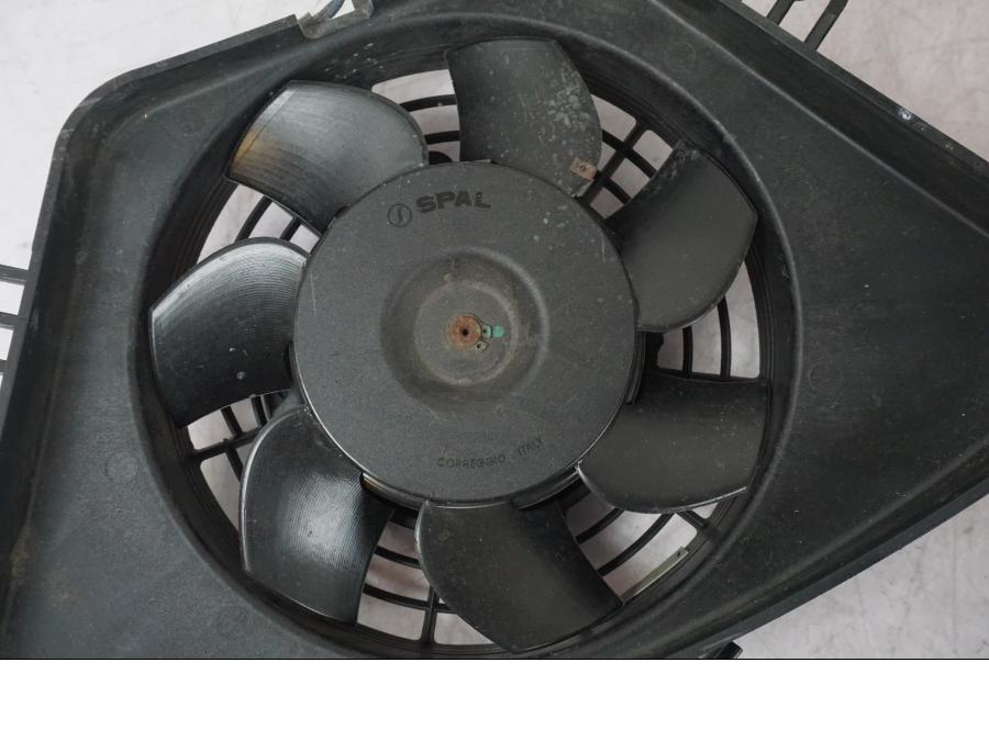 Baksidan på Vattenkylfläkt från en BMW K 1600 GTL -2015 motorcykel.