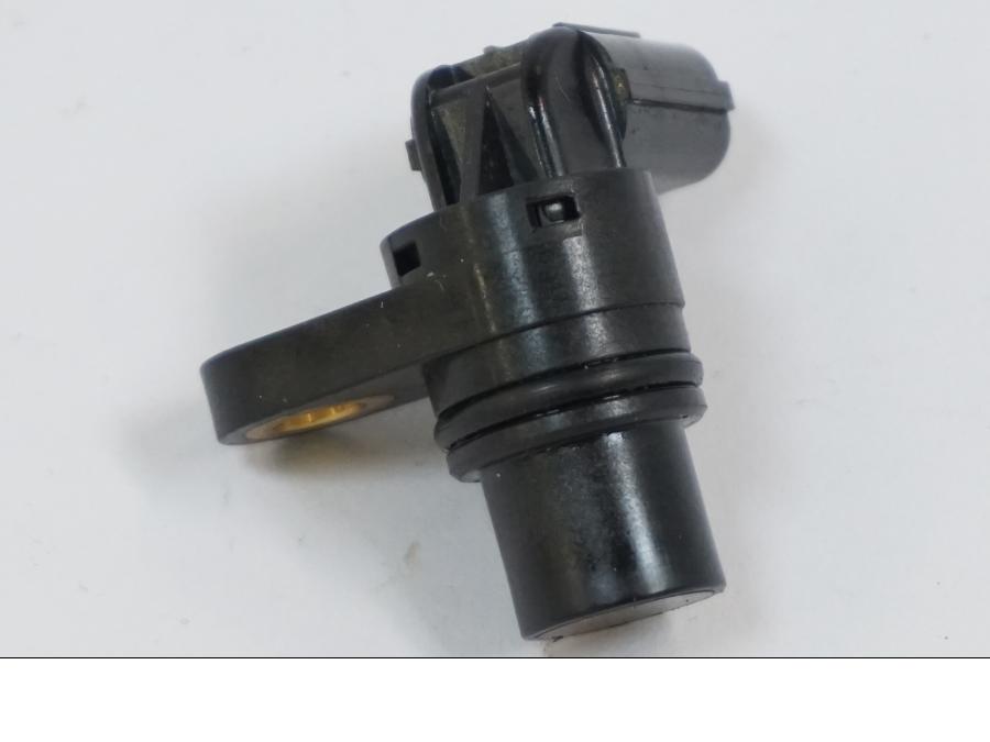 Framsidan på Hastighetsgivare från en Honda CB 650 R -2019 motorcykel.