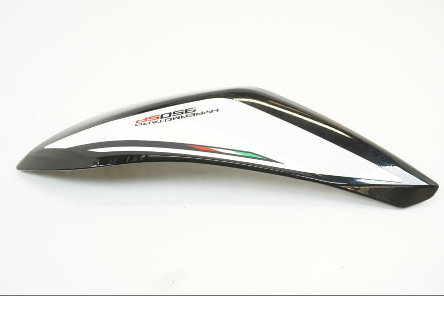 Baksidan på Sidopanel från en Ducati Hypermotard -2020 motorcykel.