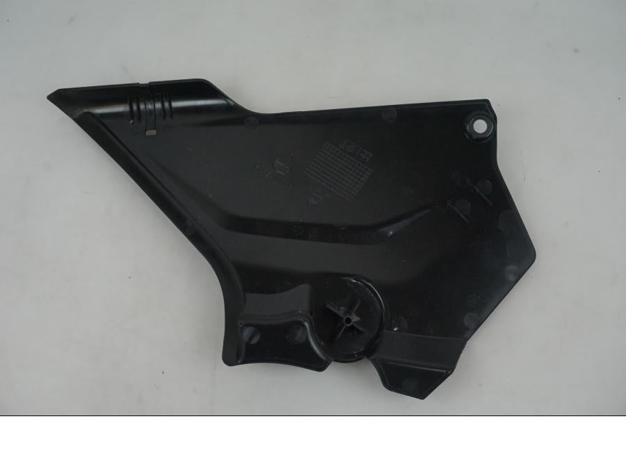 Baksidan på Sidopanel från en Ducati Desert X -2022 motorcykel.