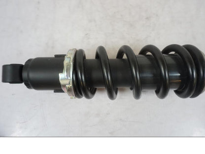 Snett nerifrån på Stötdämpare från en Kawasaki Z 800 -2014 motorcykel.