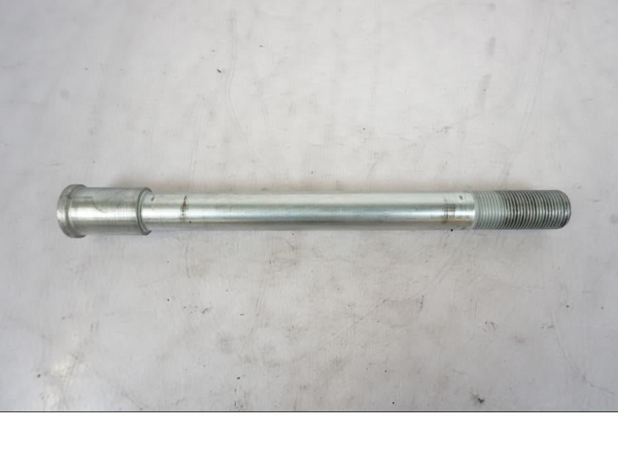 Höger sida på Axel från en Kawasaki ER-6N -2012 motorcykel.