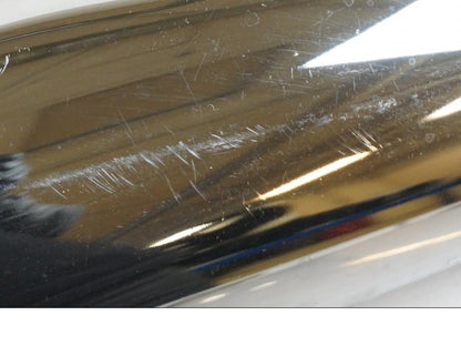 Vänster sida på Bakskärmskromstag från en Suzuki VZR 1800 -2009 motorcykel.