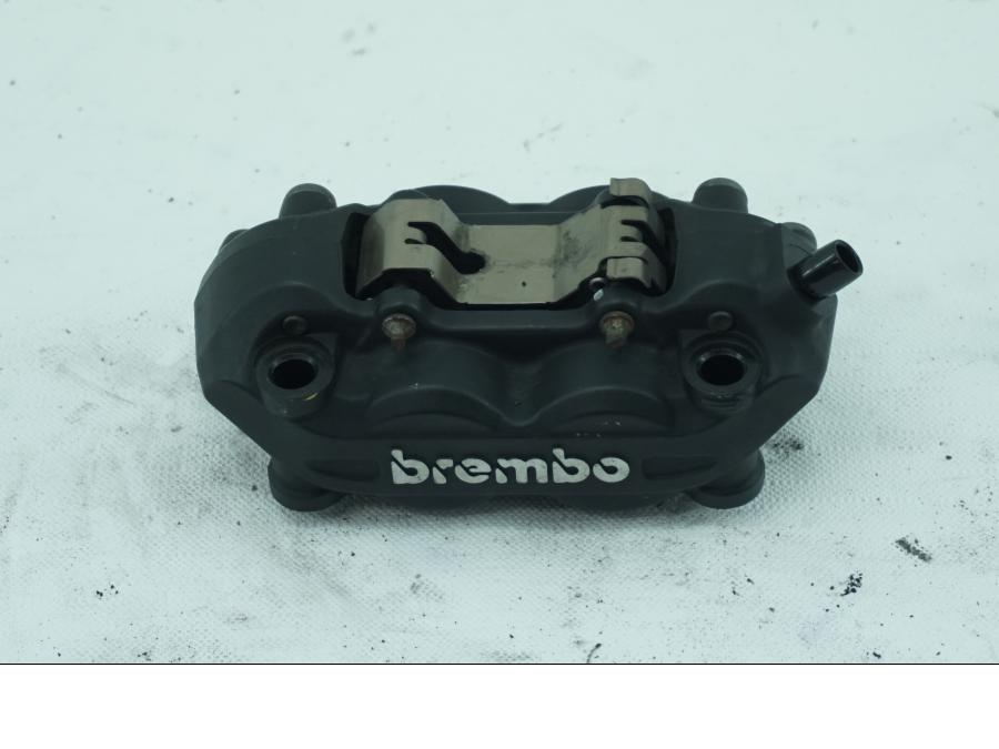 Framsidan på Bromsok från en KTM 1190 Adventure -2014 motorcykel.