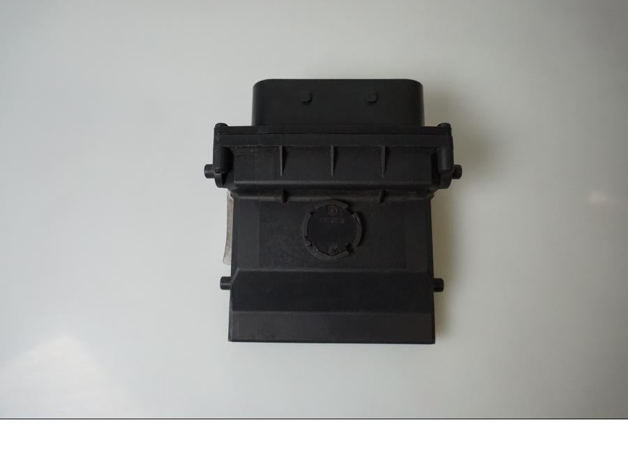 Baksidan på ESA Control Unit från en BMW K 1600 -2018 motorcykel.