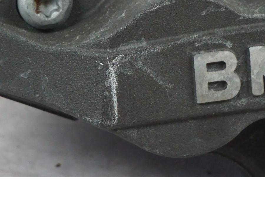 Baksidan på Bromsok från en BMW K 1600 GTL -2015 motorcykel.