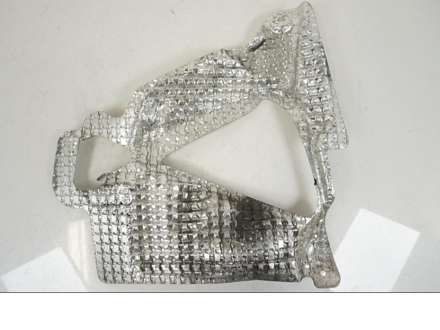 Framsidan på Värmeskydd från en Suzuki GSX-R 1000 -2007 motorcykel.