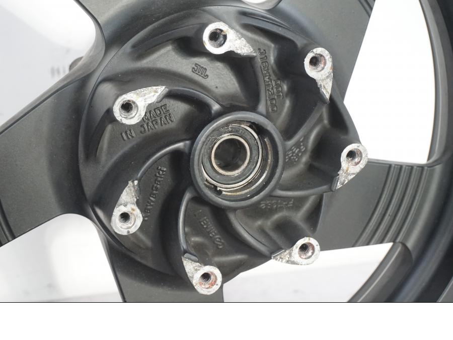 Extrabild2 på Fälg från en Kawasaki VN 1500 -1996 motorcykel.